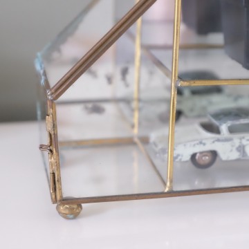 02f4efe2 97b3 4e9b a9b1 4fca86c59a45