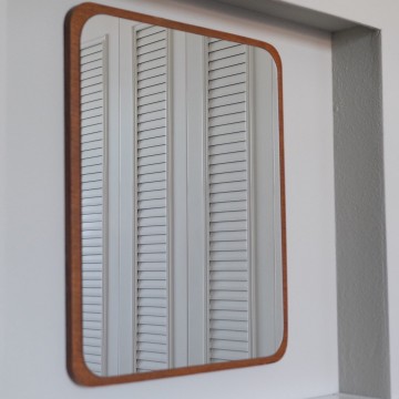 Vintage spiegel op teak jaren 60