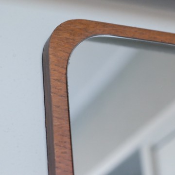 Vintage spiegel op teak jaren 60
