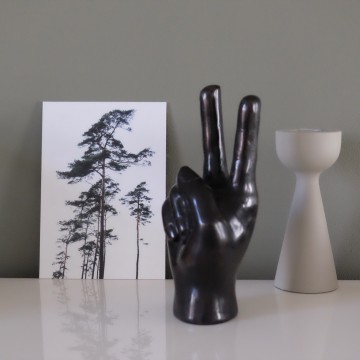 bronzen hand peace