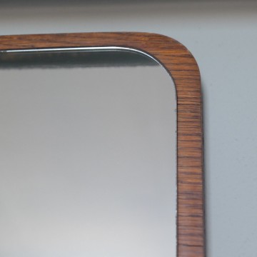 Vintage spiegel op teak jaren 60
